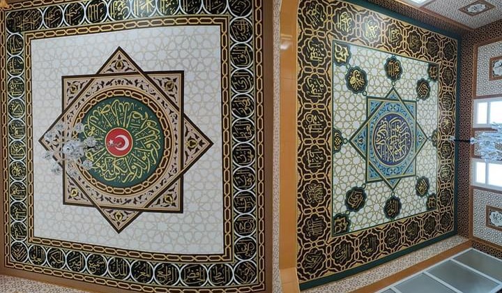 Konyalı nakkaş Kırıkhan Ahmet Yesevi Camisini nakşediyor