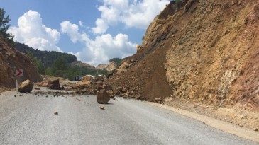 Antalya’da yağmur sebebiyle heyelan oluştu