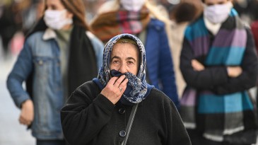 65 yaş üstü  bu gece yarısı itibariyle sokağa çıkamayacak