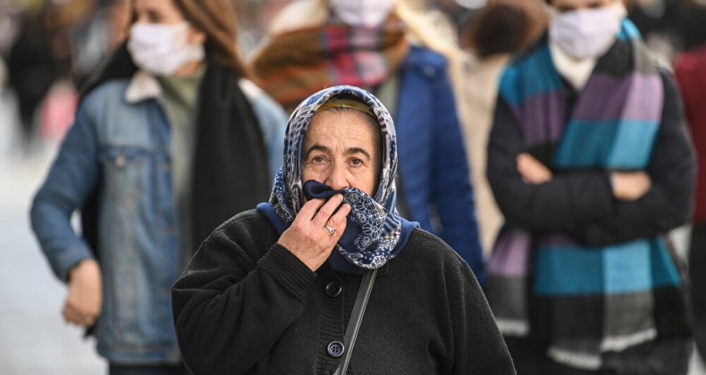 65 yaş üstü bu gece yarısı itibariyle sokağa çıkamayacak