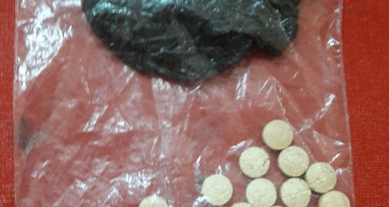 KIRIKHAN’DA UYUŞTURUCU HAP YAKALANDI