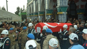 KIRIKHAN KAHRAMAN ŞEHİDİMİZİ TEKBİRLER VE DUALARLA EBEDİYETE UĞURLADI