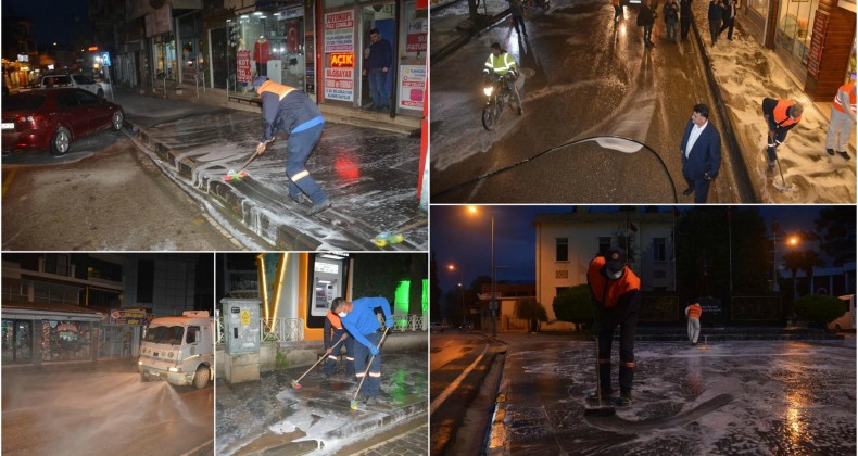 KIRIKHAN BELEDİYESİ KANATLI CADDESİNİ DETERJANLI SU İLE YIKATTI