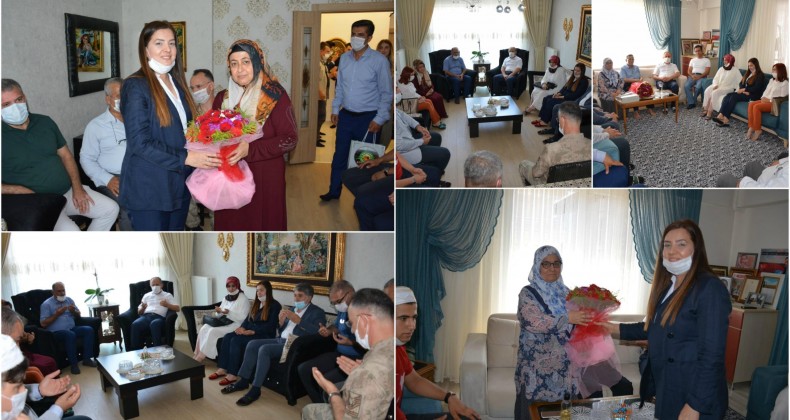 KAYMAKAM KARAMEHMETOĞLU VE BAŞKAN YAVUZ ŞEHİT AİLELERİNİ ZİYARET ETTİ
