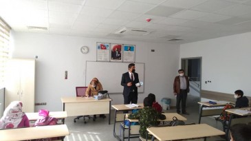 KIRIKHAN BELEDİYESİ ÖĞRENCİLERE DEPREM EĞİTİMİ VERİYOR