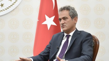 BAKAN ÖZER, OKULLARDA YÜZ YÜZE EĞİTİM HAZIRLIKLARININ DETAYLARINI AÇIKLADI