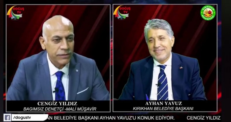 AYHAN YAVUZ PERFORMANSIYLA HATAY’IN GÜNDEMİNE DAMGA VURDU