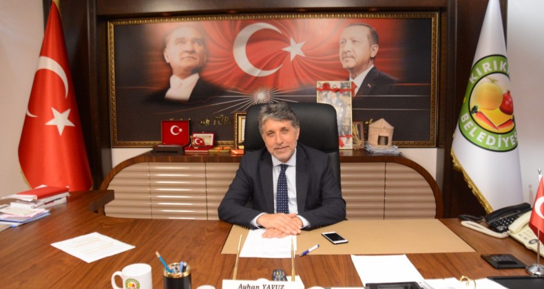 YAVUZ; “İŞÇİ KARDEŞLERİMİN 1 MAYIS EMEK VE DAYANIŞMA GÜNÜNÜ KUTLUYORUM”