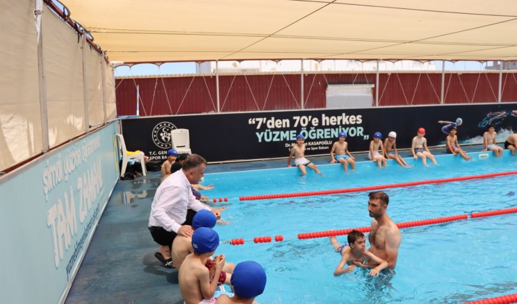 REYHANLI’DA YÜZME BİLMEYEN KALMIYOR
