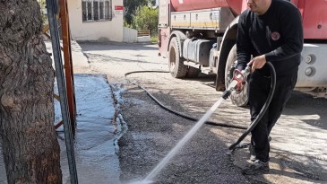 BÜYÜKŞEHİR, RAMAZAN BAYRAMI ÖNCESİ TEMİZLİK ÇALIŞMALARINA BAŞLADI