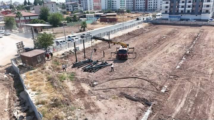 KIRIKHAN’DA HATAY’IN EN BÜYÜK KAPALI SEMT PAZARI YÜKSELİYOR