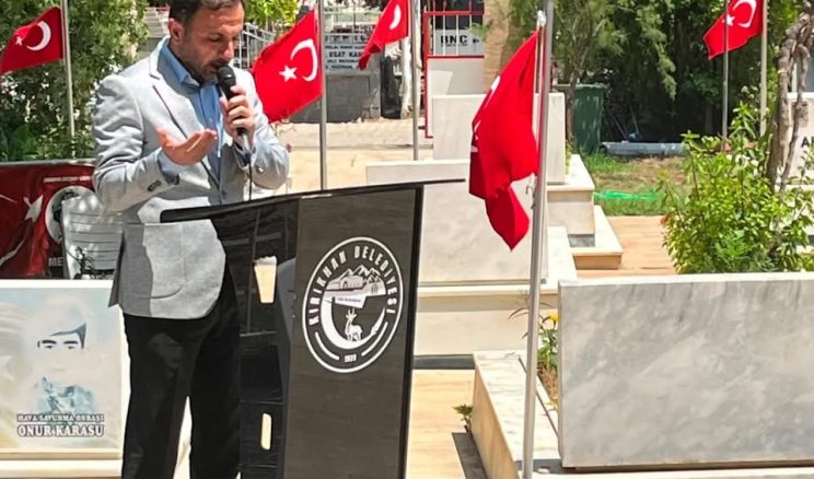 Aynı Ezanın, Aynı Bayrağın Gölgesinde