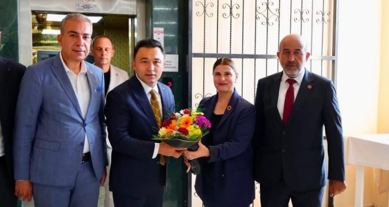 Kaymakam Yusuf Cankatar, Kırıkhanlı Muhtarlarla Tanışma Kahvaltısında Bir Araya Geldi