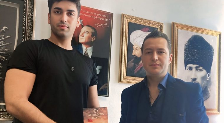 Kırıkhanlı Polis Memuru Ömer Yılmaz’dan Çocuklara Anlamlı Eser: “Ay Yıldızın İzinde”