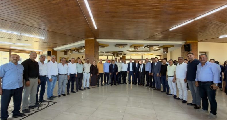 Kırıkhan’da Cumhur İttifakı ve Mülki Amirler Muhtarlarla Bir Araya Geldi