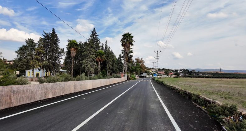 HBB’DEN KUMLU AKPINAR BAĞLANTI YOLUNDA BETON ASFALT ÇALIŞMASI