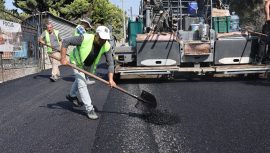 DEFNE DEVLET HASTANESİ YOLUNDA BETON ASFALT