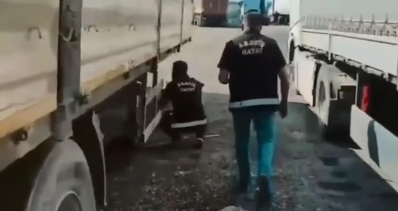 HATAY’DA ARAÇLARA “CHANGE” OPERASYONU: 1 TUTUKLAMA!