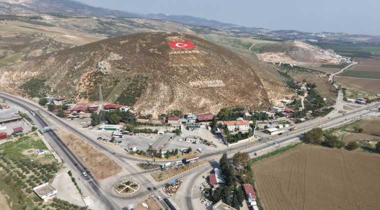 HBB’DEN 29 EKİM CUMHURİYET BAYRAMI’NA ÖZEL TÜRK BAYRAĞI BOYAMA ÇALIŞMASI
