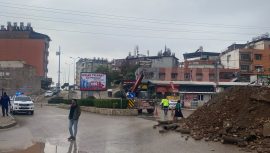 Nuriye Civelek Caddesi Köprübaşı Mevkii Geçici Olarak Trafiğe Kapatıldı!