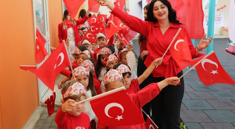 HBB KREŞLERİNDE CUMHURİYET BAYRAMI COŞKUYLA KUTLANDI