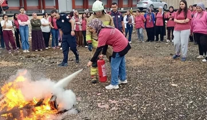Kırıkhan’da Yangın Eğitimi ve Tatbikatı Gerçekleştirildi